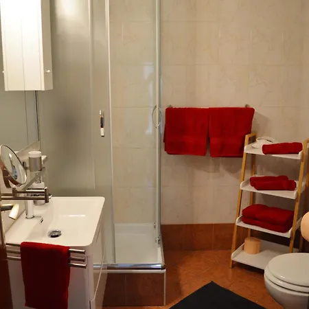 Mediterra M 公寓 *